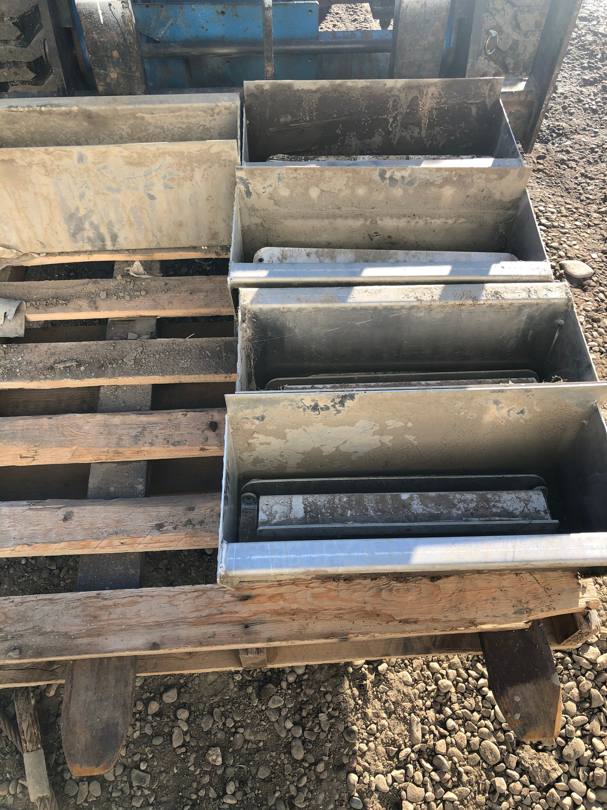 Headache Rack Chain Buckets — Border Heavy Duty Ltd